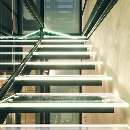 Domus Cavour Rooms&suites * تيرانو
