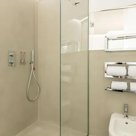 Domus Cavour Rooms&suites