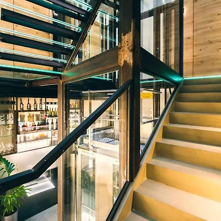 Hotel Domus Cavour Rooms&suites *