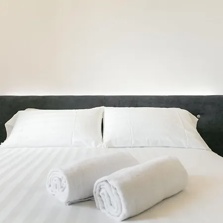 Domus Cavour Rooms&suites Tirano