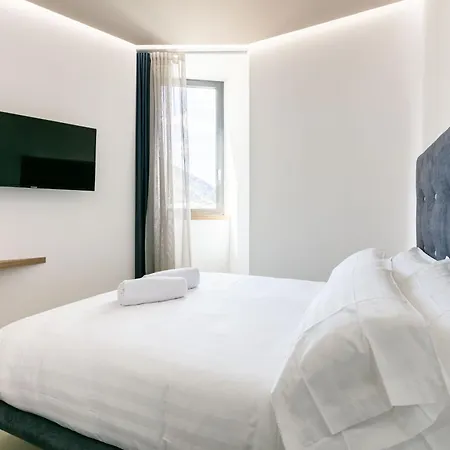 Domus Cavour Rooms&suites * Tirano
