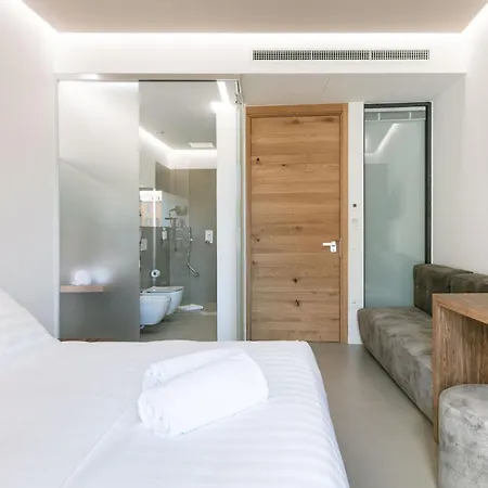 Domus Cavour Rooms&suites *