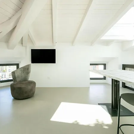Domus Cavour Rooms&suites Tirano