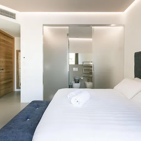 Domus Cavour Rooms&suites