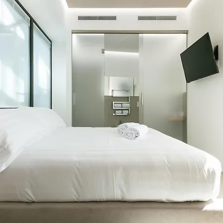 Domus Cavour Rooms&suites * Tirano
