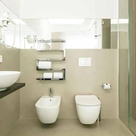 Domus Cavour Rooms&suites * Tirano
