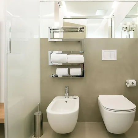 Domus Cavour Rooms&suites * Tirano