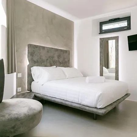 Domus Cavour Rooms&suites Hotel Tirano